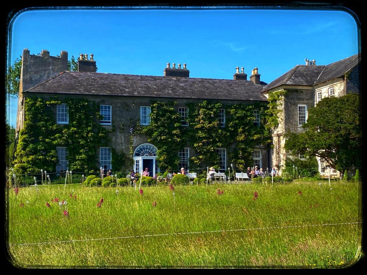 Sanctuary Lodge Cork Eksteriør bilde